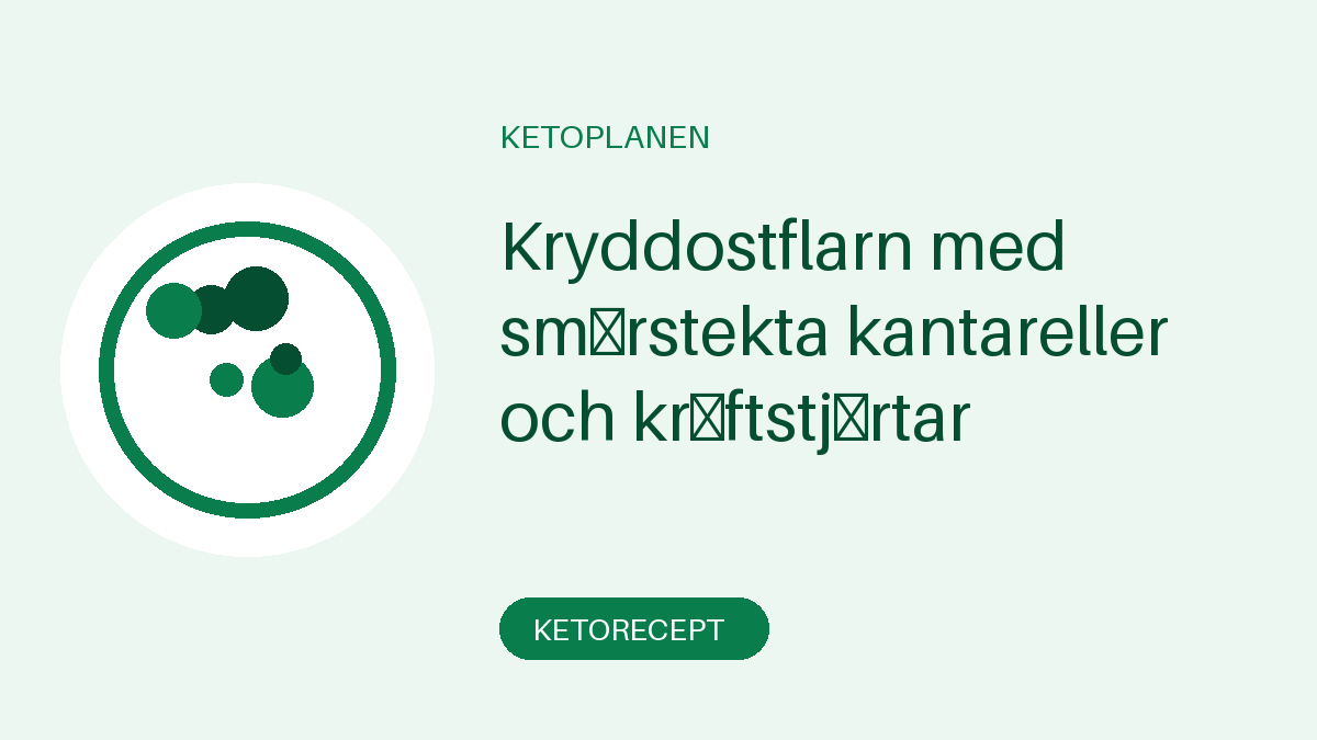 Kryddostflarn med smörstekta kantareller och kräftstjärtar